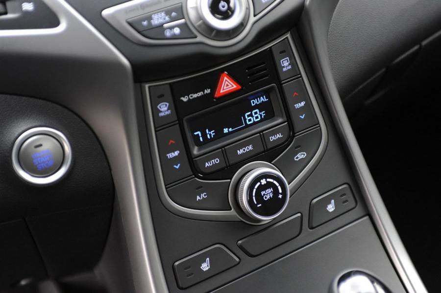  Hyundai Elantra 2014 года  (фото 25 из 39)